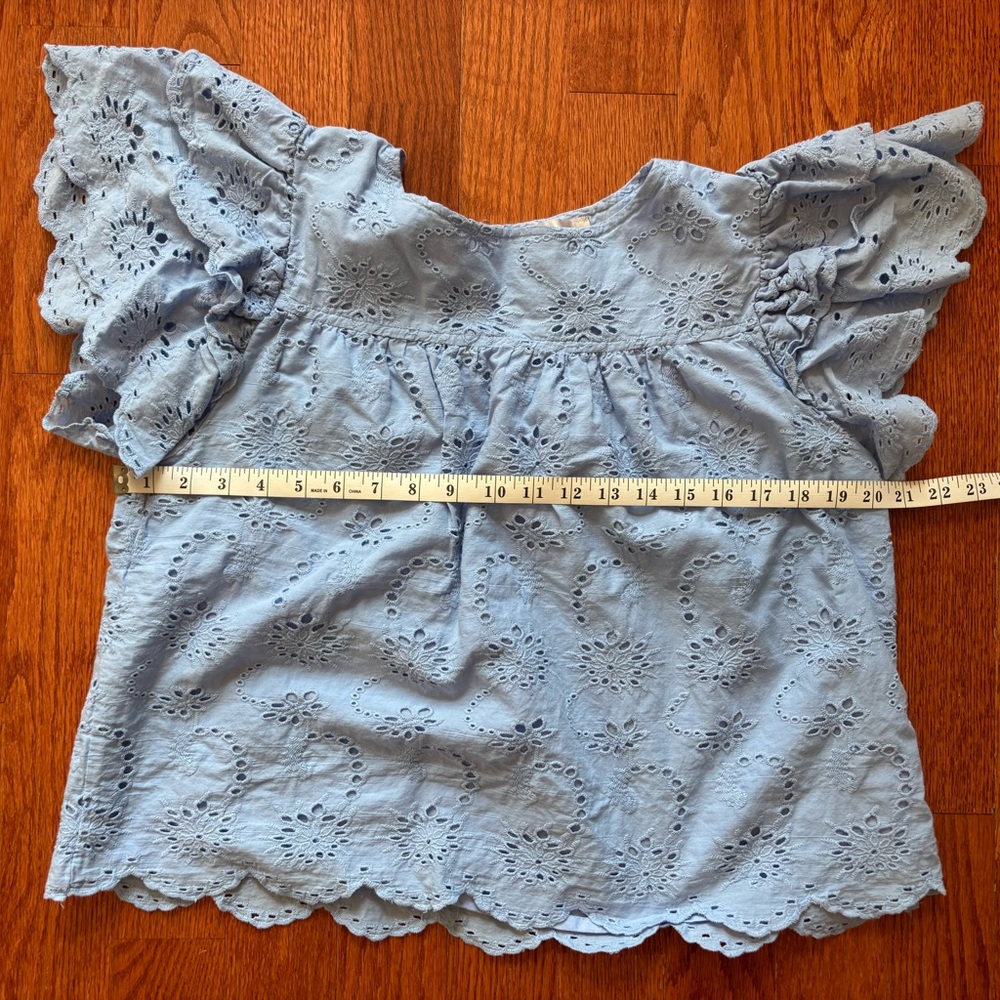 Catherine Malandrino- women’s Blue Eyelet Ruffle Sleeve Top, lined, size XL - Picture 9 of 10
